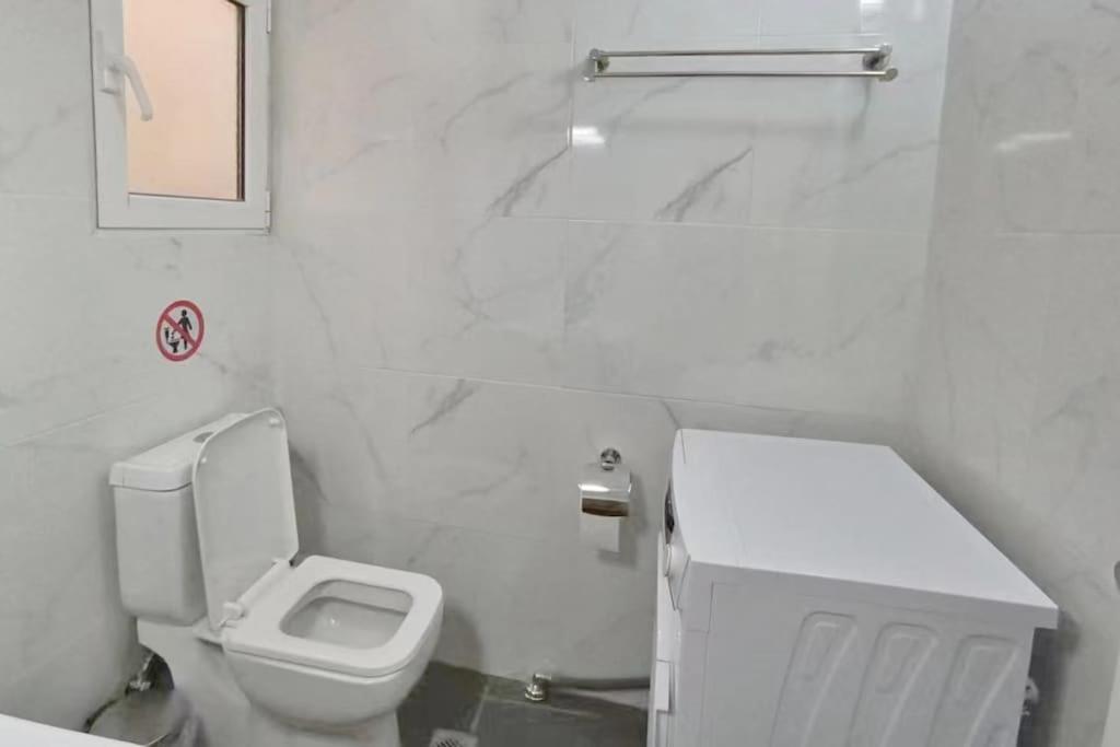 Sunny Two-Bedroom Apartment Next To Panathenaic Stadium Exterior photo