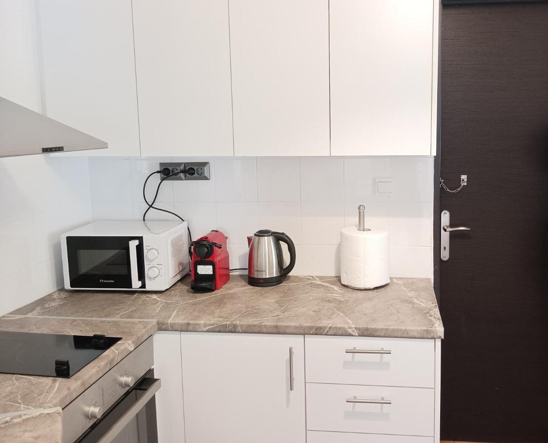 Sunny Two-Bedroom Apartment Next To Panathenaic Stadium Exterior photo